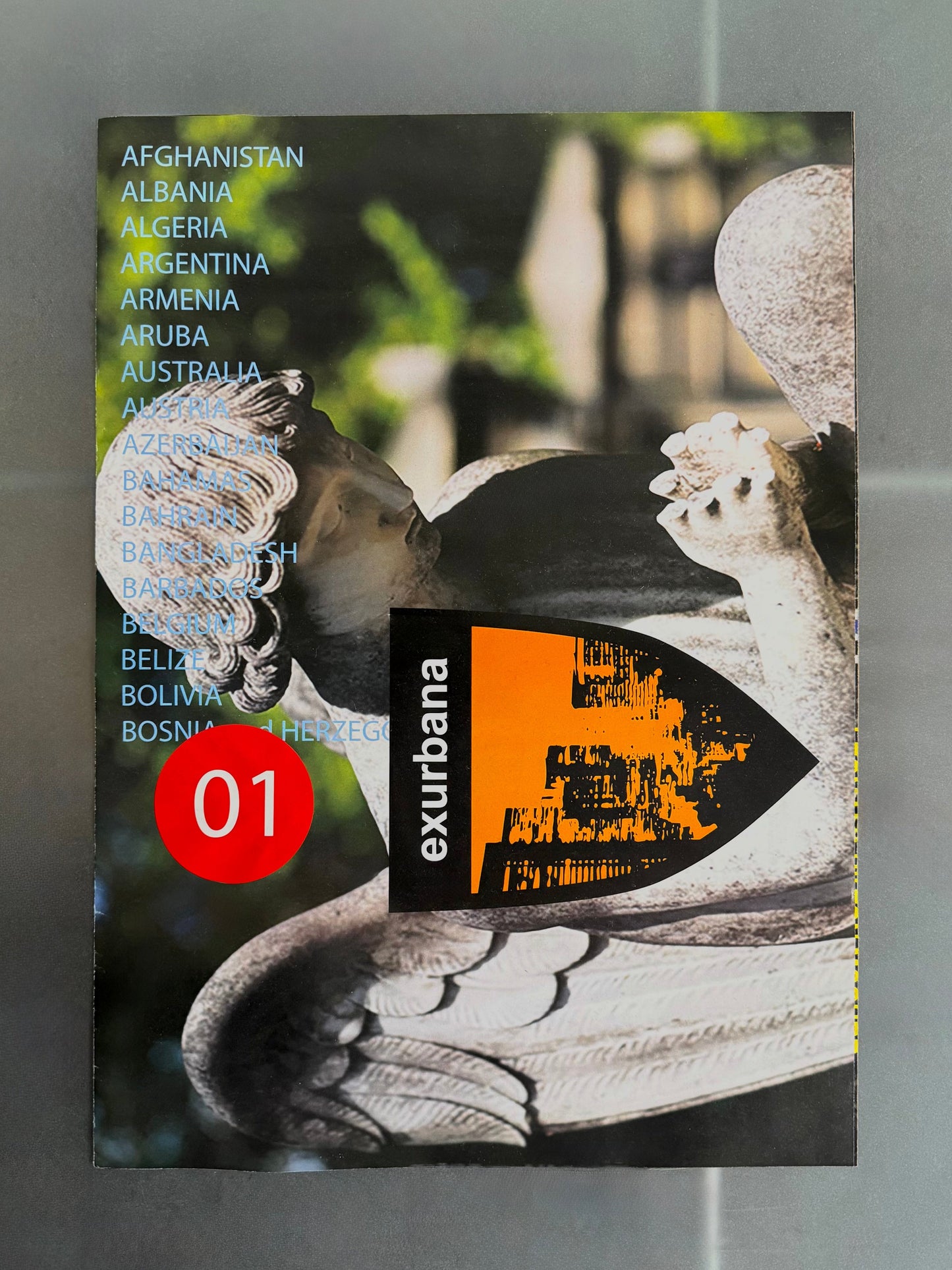 Magazine Rare Futura 2000 - Le Point d'ironie n°67 par Agnès.b (2023)