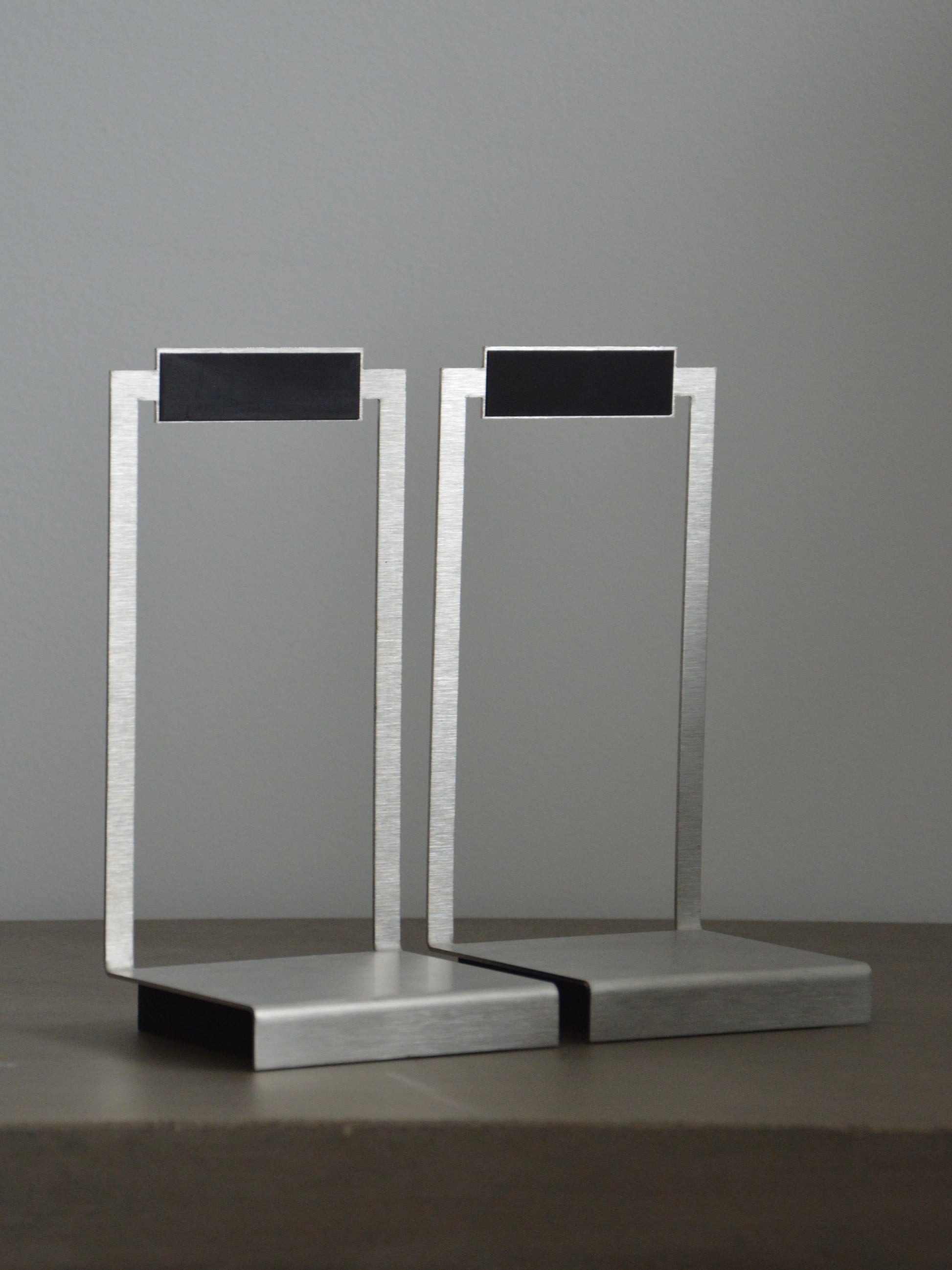 Serres Livres Artisanal Vintage En Acier Brossé Et Bois - Design Moderniste / Mid Century Non Signé Treaptyque The oblist selency ebay whoppah 1stdibs 1