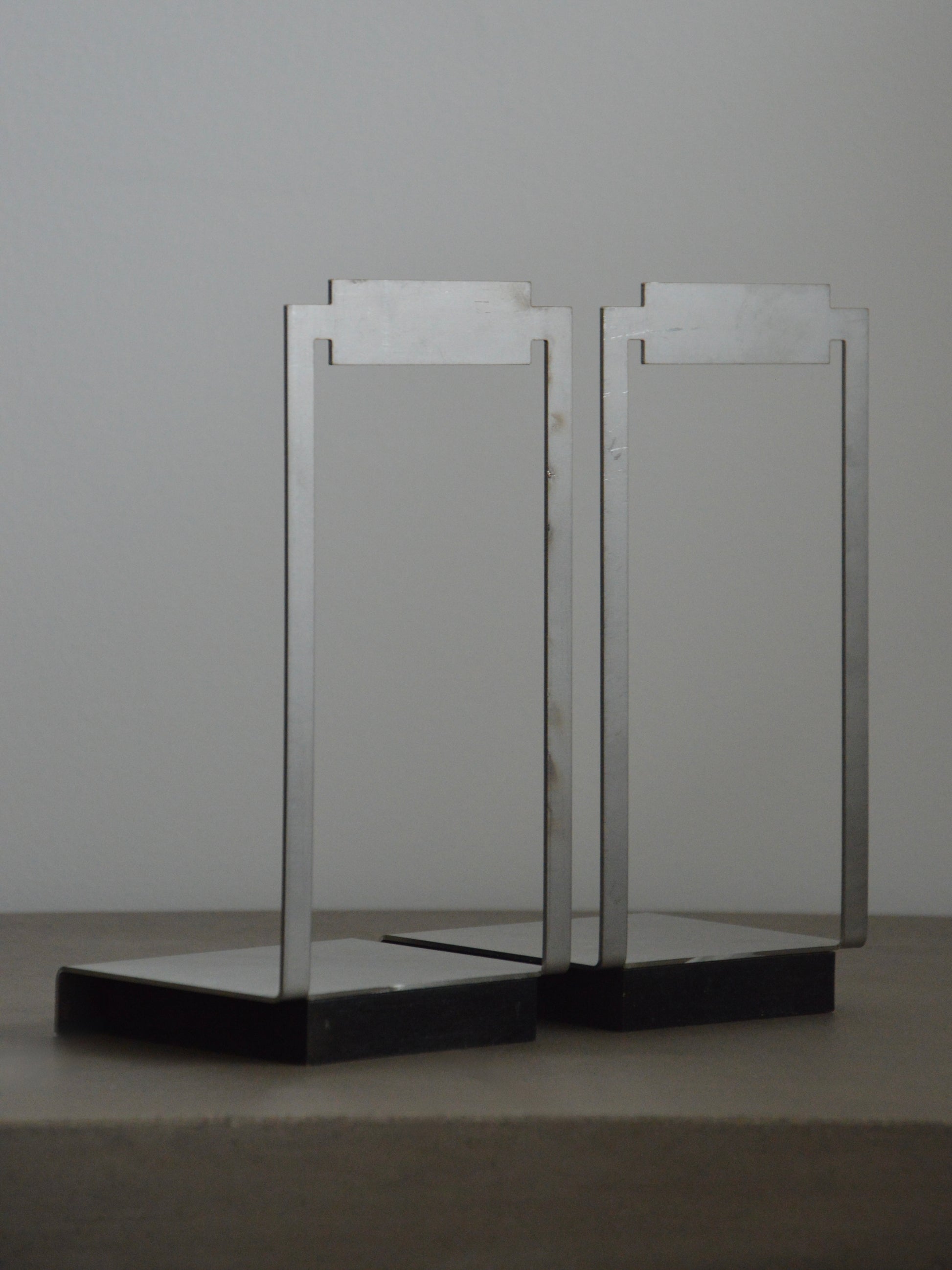 Serres Livres Artisanal Vintage En Acier Brossé Et Bois - Design Moderniste / Mid Century Non Signé Treaptyque The oblist selency ebay whoppah 1stdibs 2